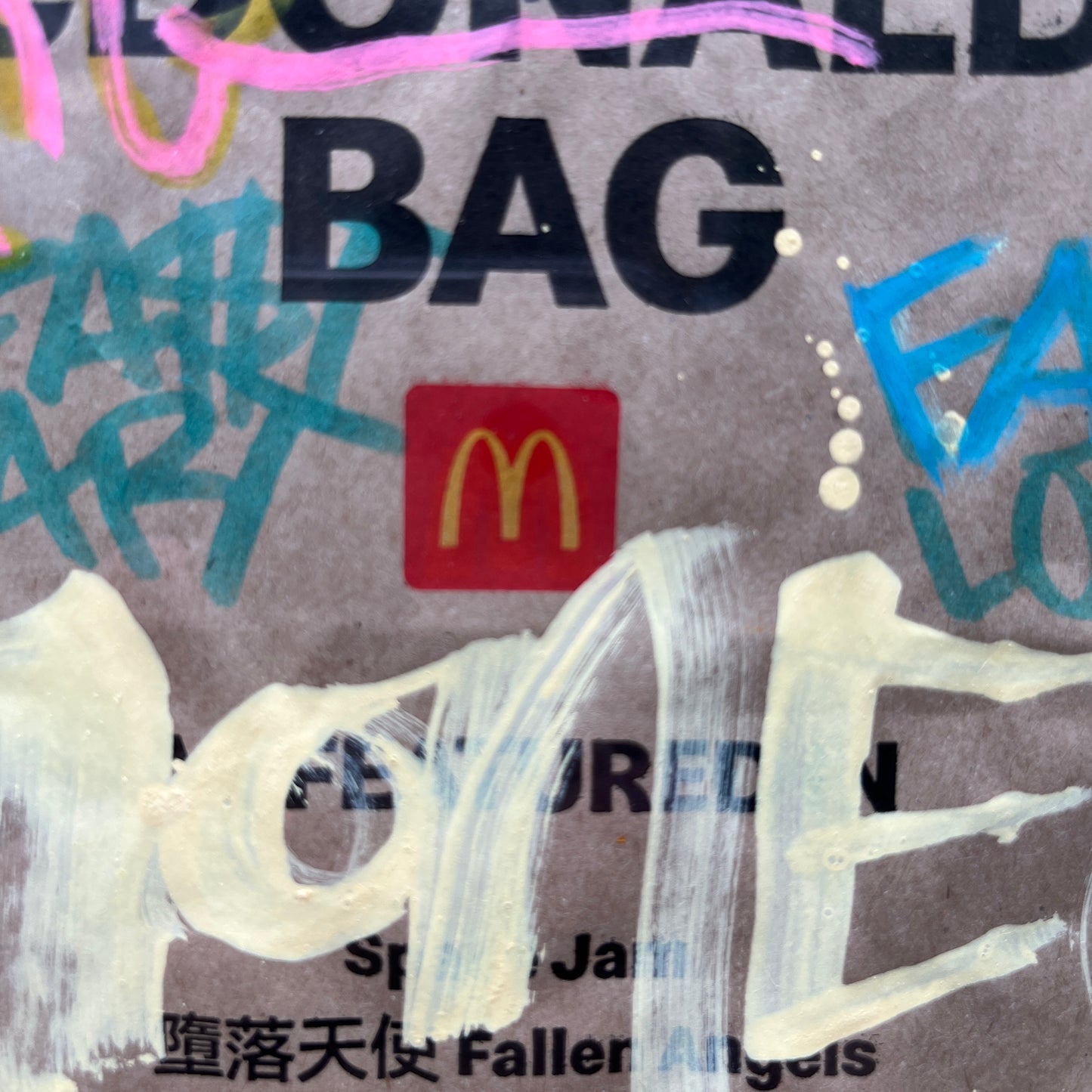 I’m loving it. Moneybag. Ingelijst 40 x 50 cm