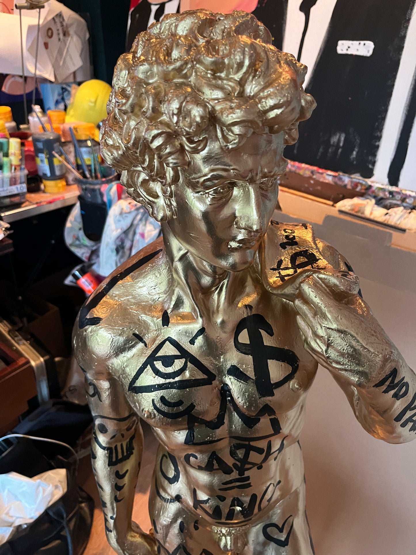 David. Goud beeld. 115 cm hoog