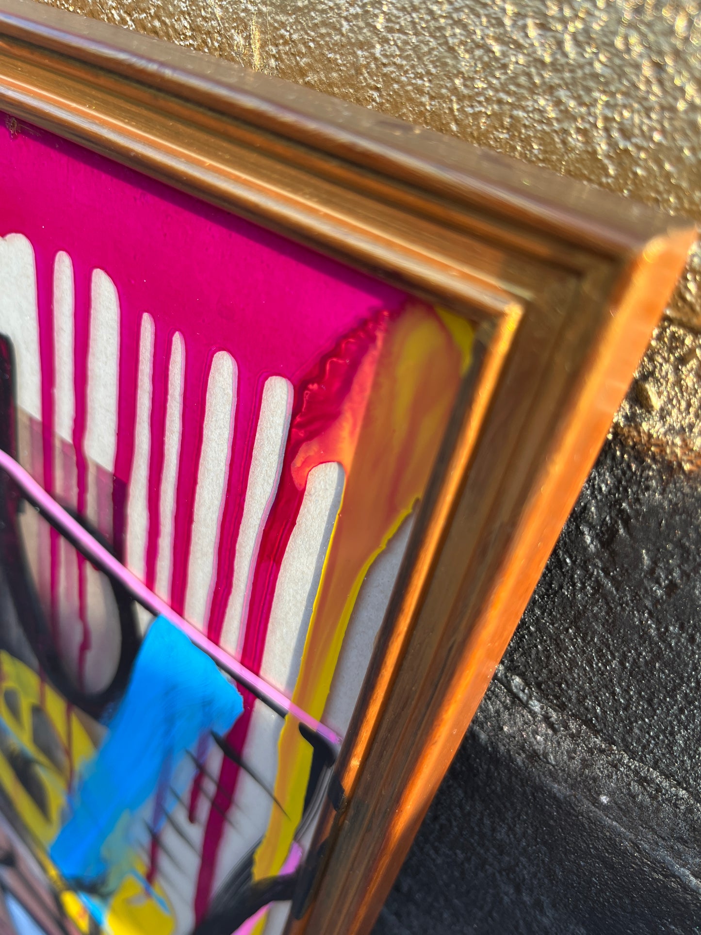 Westertoren Mr. CA$H 30 x 45 cm. op houten gouden lijst