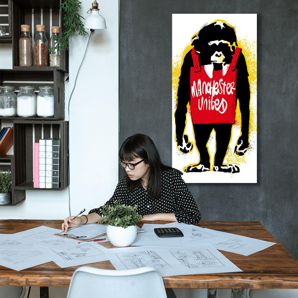 Manchester United monkey - Hans Breuker