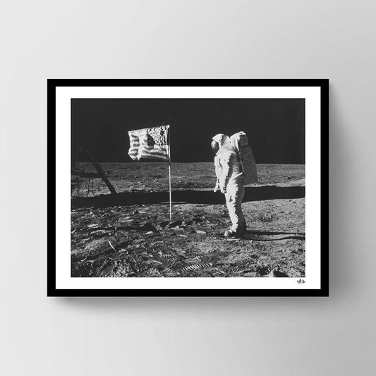 Buzz on the moon - Hans Breuker