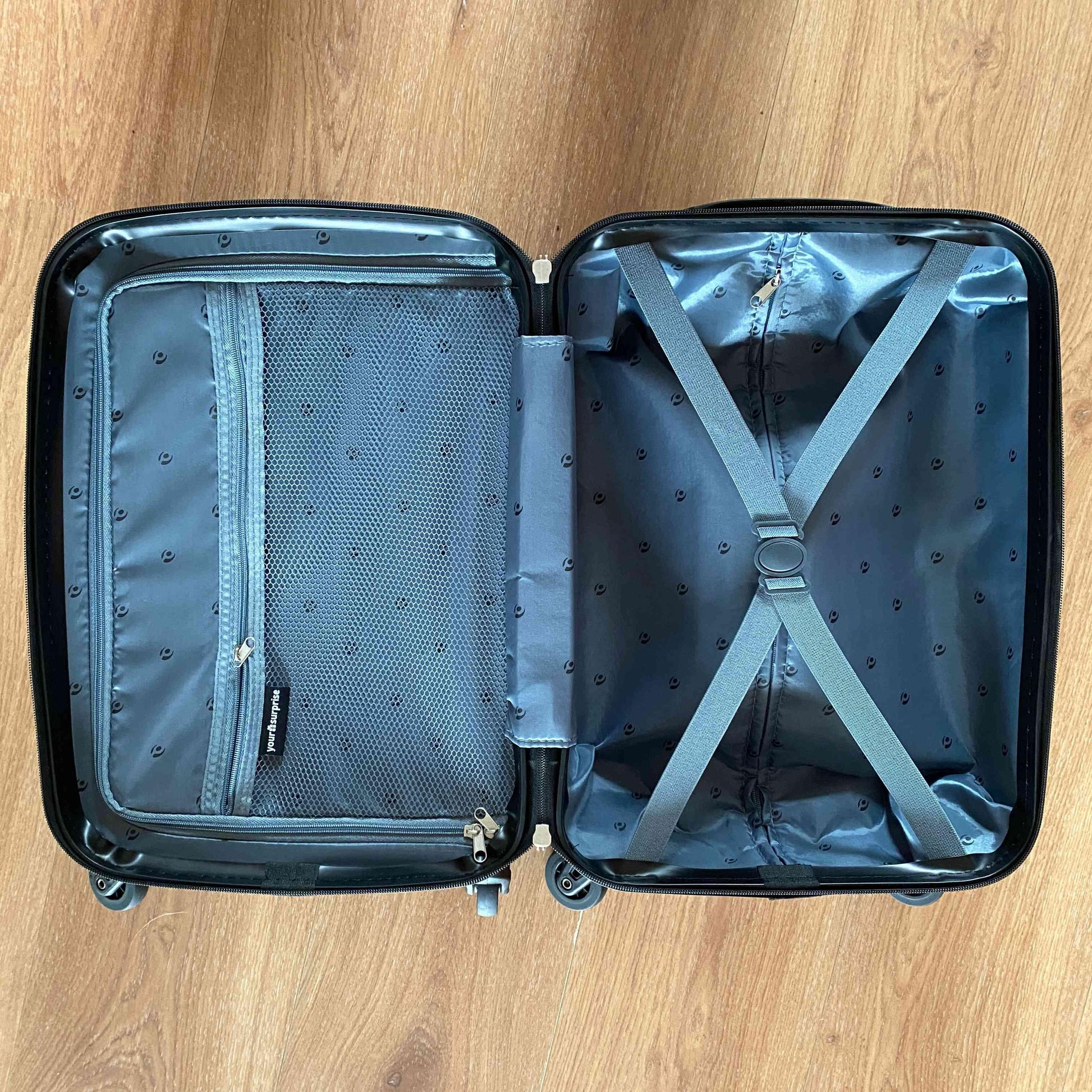 Beach Vibes art suitcase - Hans Breuker